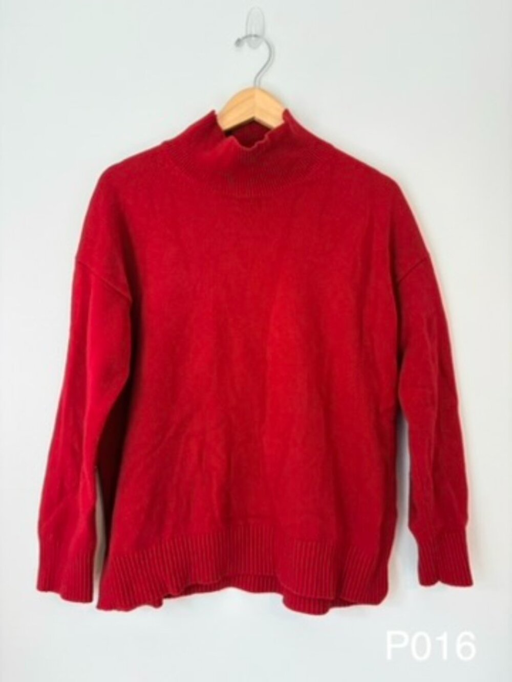Banana Republic Factory Red Ribbed Turtleneck | Medium